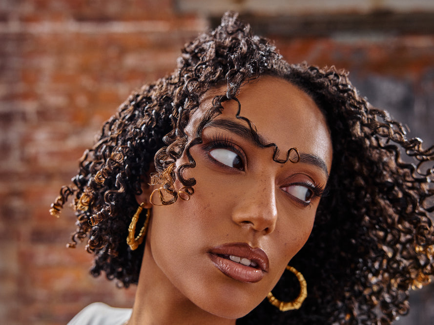 What Does a Hair Serum Actually Do?